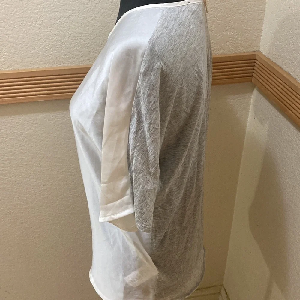 XS J.crew White and gray two toned blouse!!!